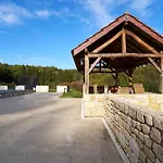 Maison Tiny Bwa Country house Saint-Cernin-de-l'Herm