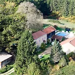 Maison Tiny Bwa *
