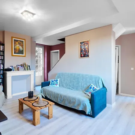 Maison Tiny Bwa * Saint-Cernin-de-lʼHerm