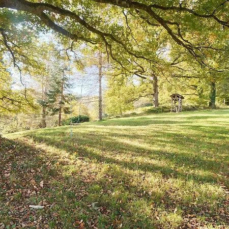 Maison Tiny Bwa Gospodarstwo wiejskie Saint-Cernin-de-lʼHerm