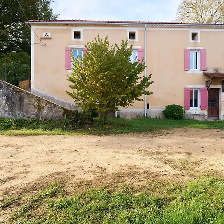 Maison Tiny Bwa Saint-Cernin-de-lʼHerm