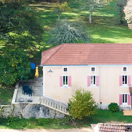 Gospodarstwo wiejskie Maison Tiny Bwa Saint-Cernin-de-lʼHerm