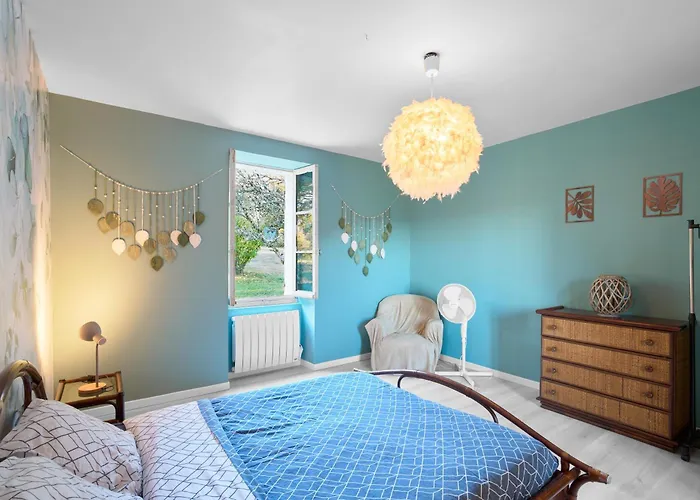 Maison Tiny Bwa * Saint-Cernin-de-lʼHerm